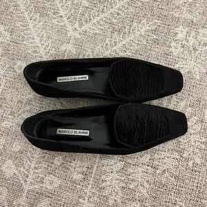 Manolo Blahnik black flats